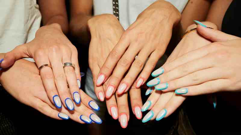 Trendy Fashion Color Block Effect Nails Art